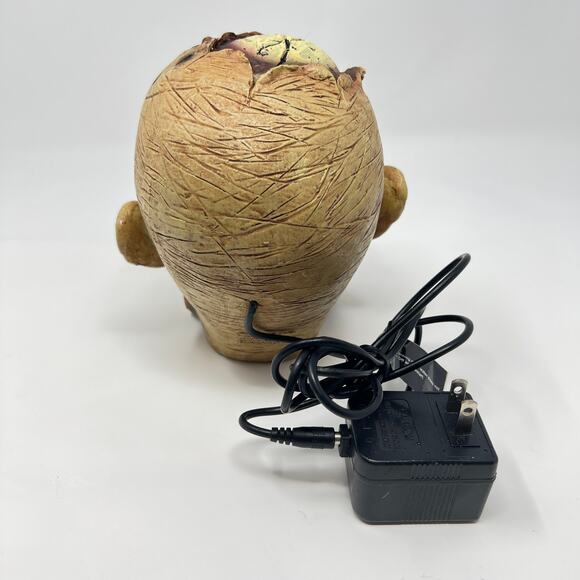 Vintage Nightview Seasons Corpse With Spinning Eyeball Fountain Halloween Decor - Picture 6 of 11